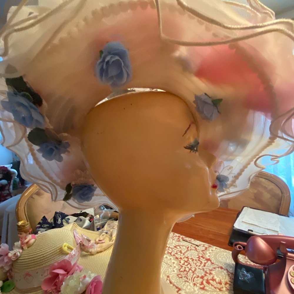 boy or girl BABY SHOWER VINTAGE. Hat 🩷💙Plus beautiful porcelain doll 🩷💙 - Picture 10 of 13